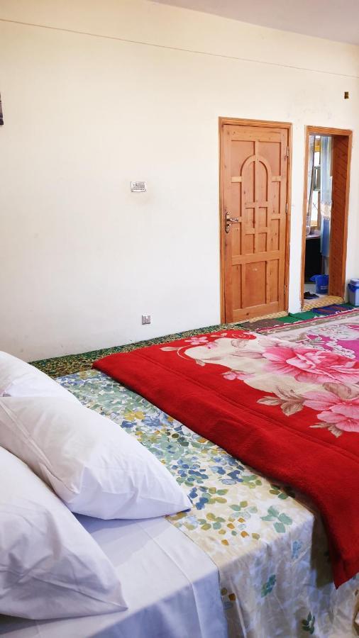 Hikal Guest House Karimabad  Exterior foto